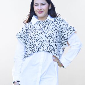 Pulóver Animal Print con Camisa Blanca Incorporada