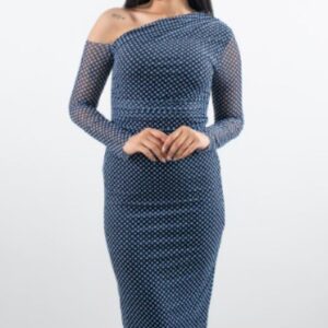 Vestido midi azul de tul con hombro descubierto – vista frontal